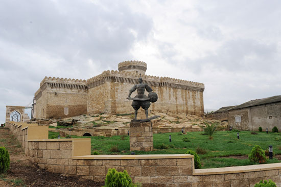 Azerbaijani president and his spouse visit Gala State History-Ethnography Preserve (PHOTO)